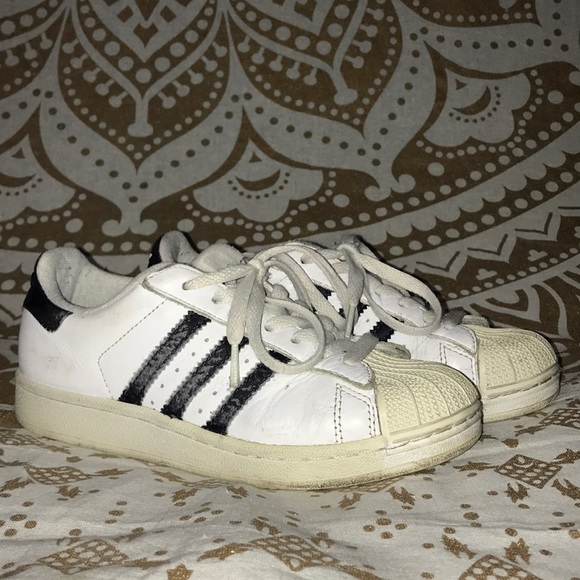 adidas Shoes - ADIDAS SHELL TOE